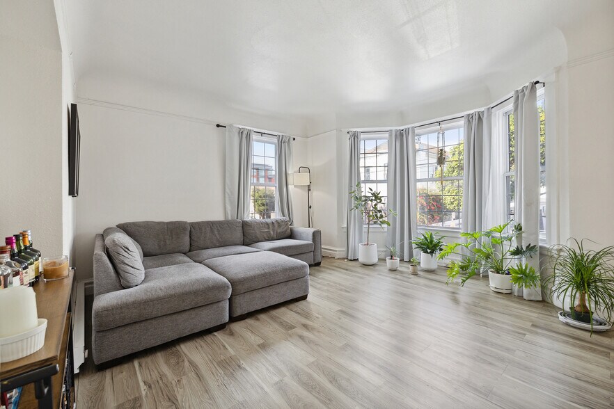 More Photos Of 1900-1904 Folsom St, San Francisco Apartments For Sale