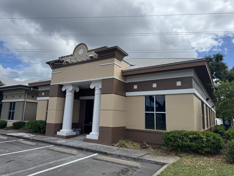 More Photos Of 32699 US Highway 19 N, Palm Harbor Freestanding For Lease