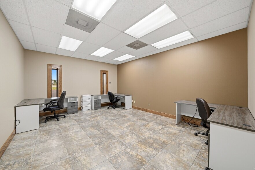 More Photos Of 4122 Hwy 90 Alt, Altair Light Distribution For Lease