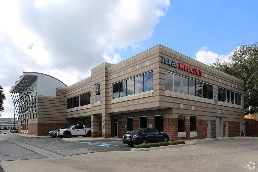 Primary Photo Of 1007 NE Loop 410, San Antonio Medical For Lease