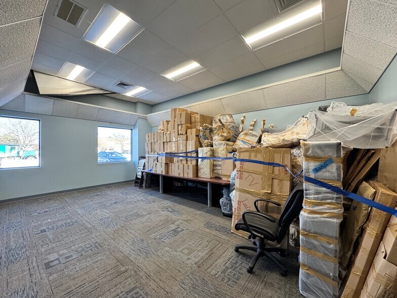 More Photos Of 711 Koehler Ave, Ronkonkoma Distribution For Sale