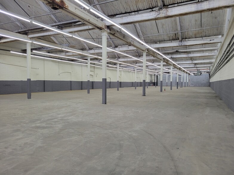 More Photos Of 90 Dayton Ave, Passaic Unknown For Lease