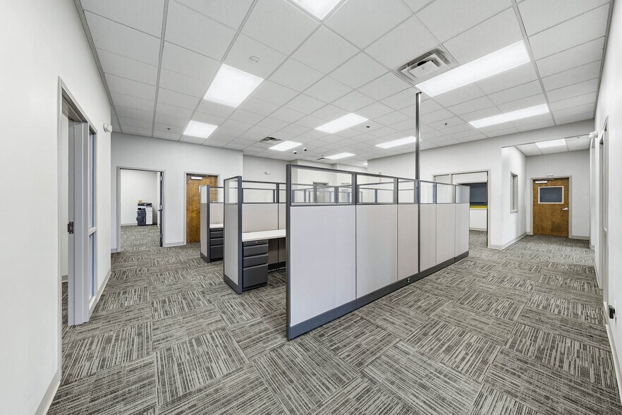 More Photos Of 4689 Industry Dr, Medford Distribution For Lease