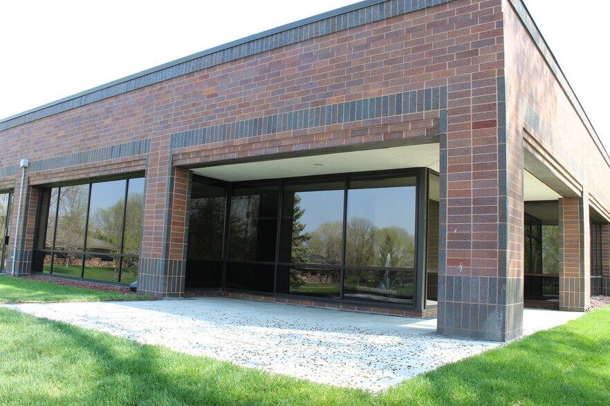 More Photos Of 12400 Portland Ave, Burnsville Office Residential For Lease