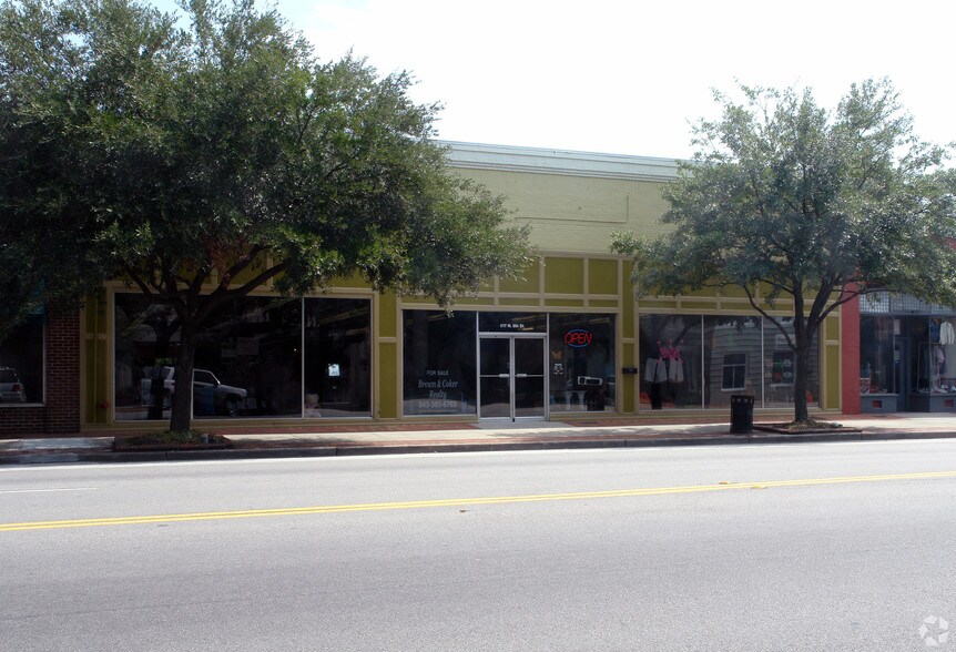 More Photos Of 217 N 5th St, Hartsville Restaurant For Sale