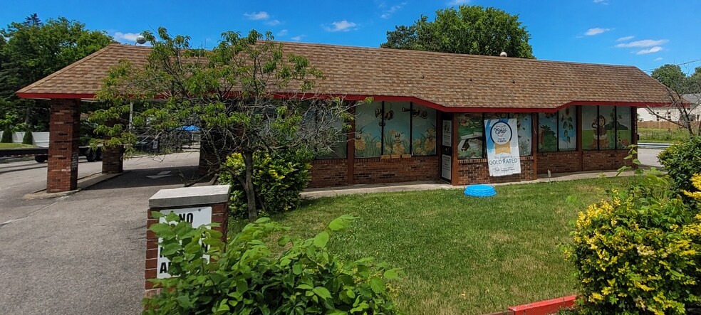 More Photos Of 10578 Northfield Rd, Northfield Freestanding For Sale