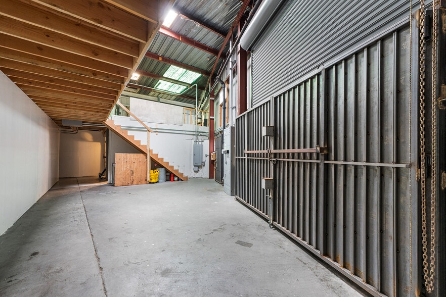 More Photos Of 57 Loomis St, San Francisco Warehouse For Lease