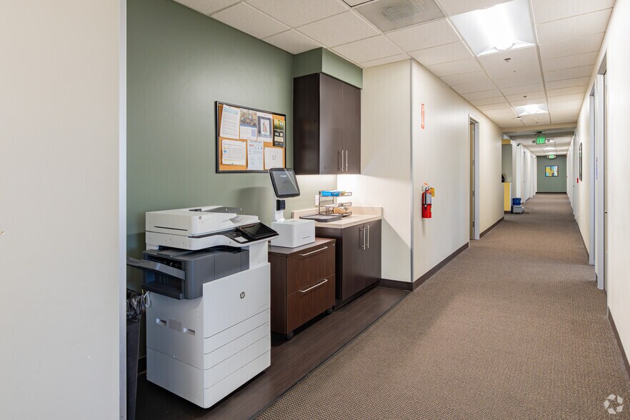 More Photos Of 4900 California Ave, Bakersfield Coworking Space