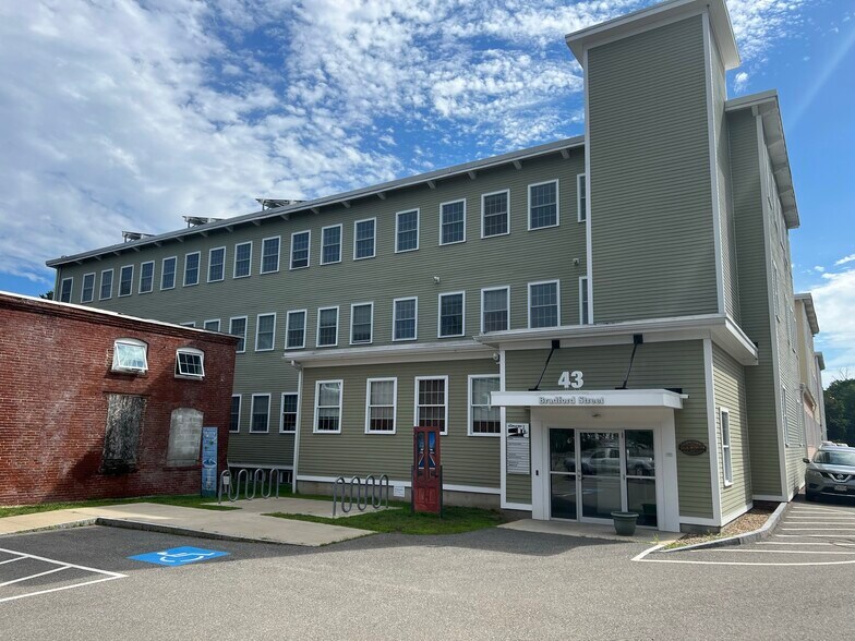 More Photos Of 23 Bradford St, Concord Loft Creative Space For Lease
