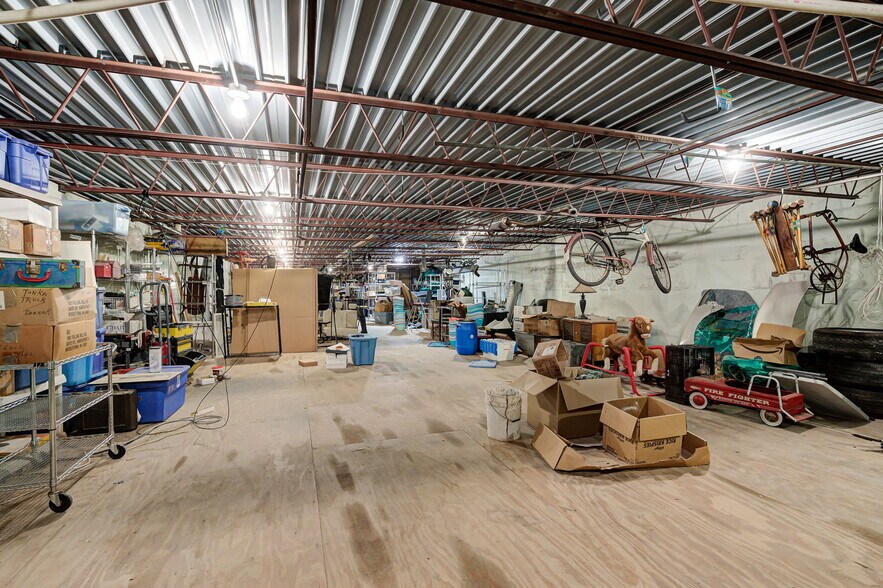 More Photos Of 1940 N May Ave, Oklahoma City General Retail For Sale