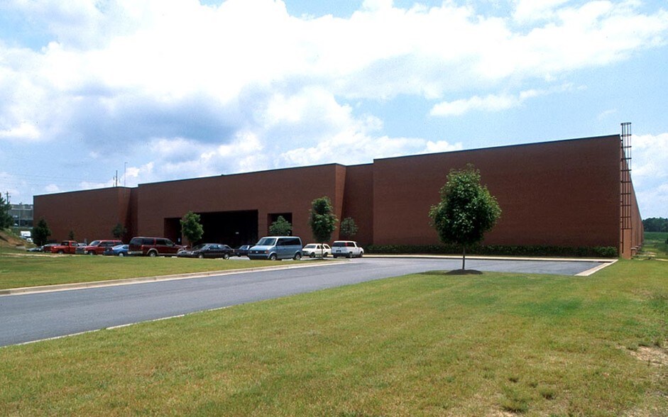 More Photos Of 5003 Terminus Dr, Fairburn Warehouse For Lease
