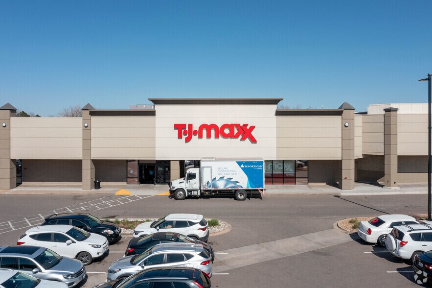 More Photos Of 98 Wadsworth Blvd, Lakewood Storefront For Lease