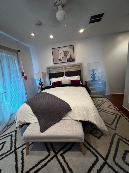 More Photos Of 1710 Patricia Ln, Missouri City Assisted Living For Sale