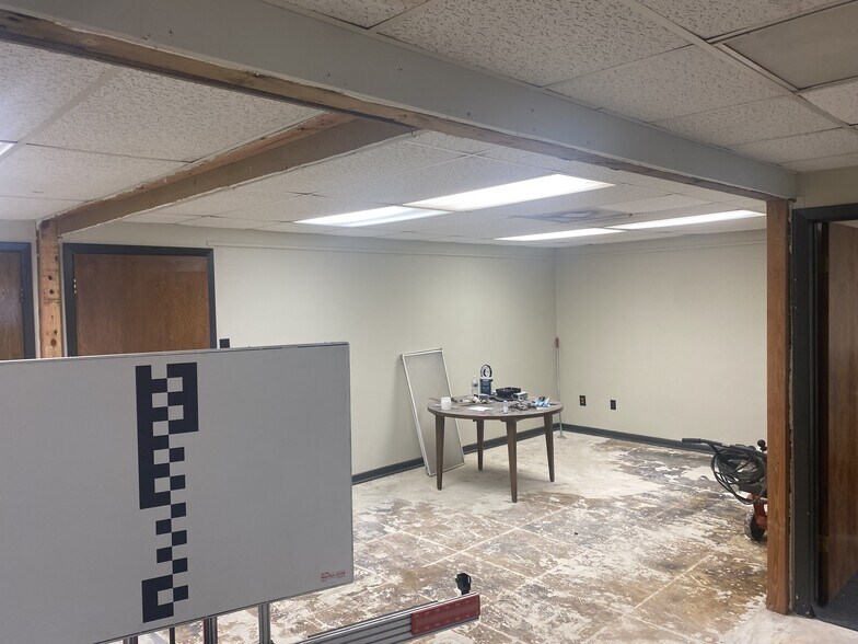 More Photos Of 12450 Highway 3, Webster Light Distribution For Lease