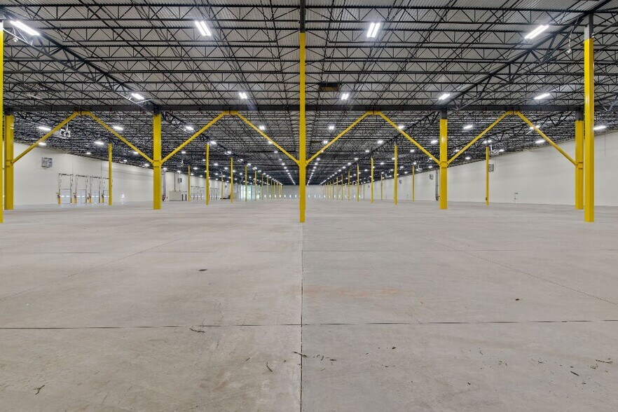 More Photos Of 1101 Unix Dr, Morganton Warehouse For Lease