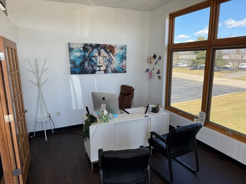 More Photos Of 4131-4133 N Perryville Rd, Loves Park Storefront Retail Office For Lease