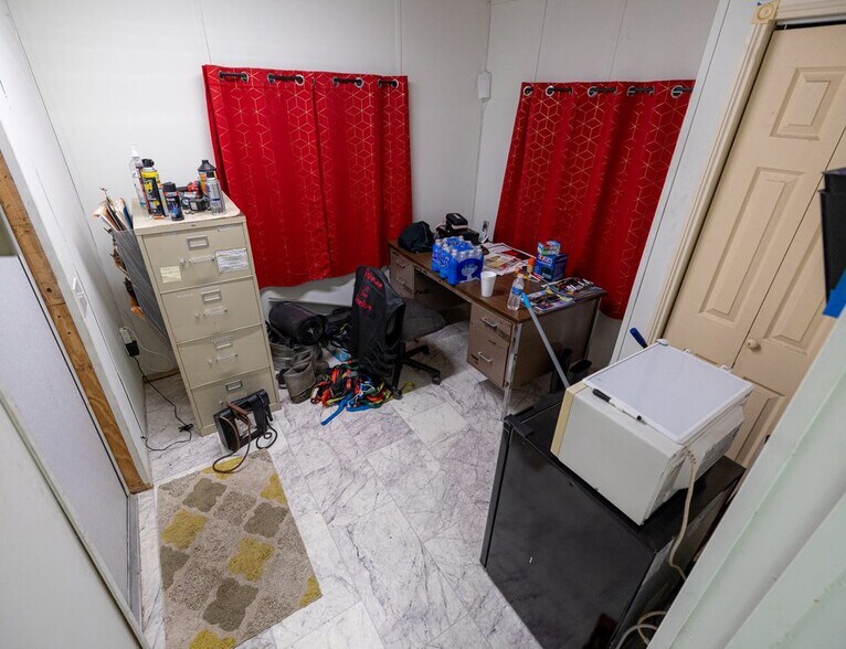 More Photos Of 493 W Park Ave, Thibodaux Flex For Lease