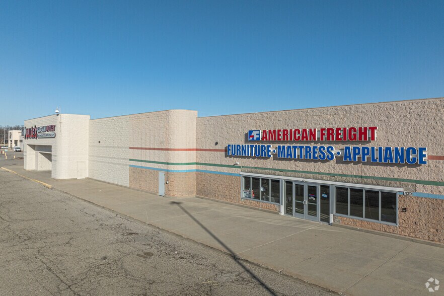 More Photos Of 1740 E Sherman Blvd, Muskegon Freestanding For Lease