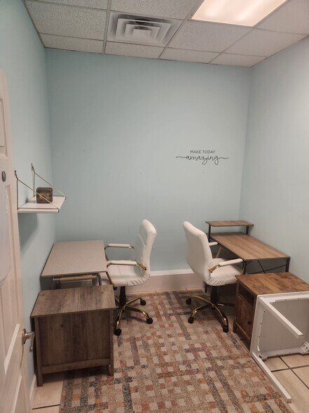 More Photos Of 5101 Dunlea Ct, Wilmington Storefront Retail Office For Lease