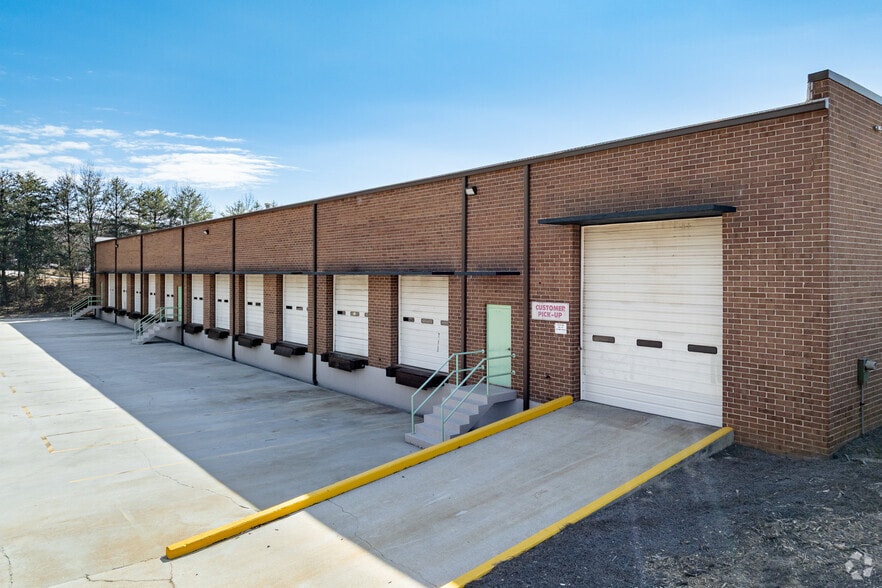 More Photos Of 1202 Royal Dr, Conyers Warehouse For Sale