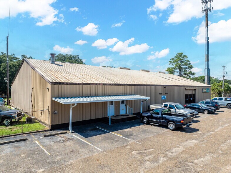 More Photos Of 4001 W St, Pensacola Distribution For Sale