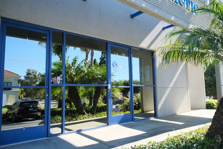 More Photos Of 4517 Market St, Ventura Light Distribution For Lease