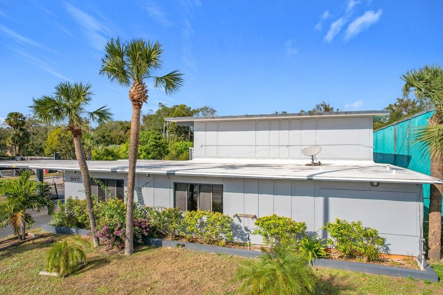 More Photos Of 307 E Vine St, Kissimmee Hotel For Sale