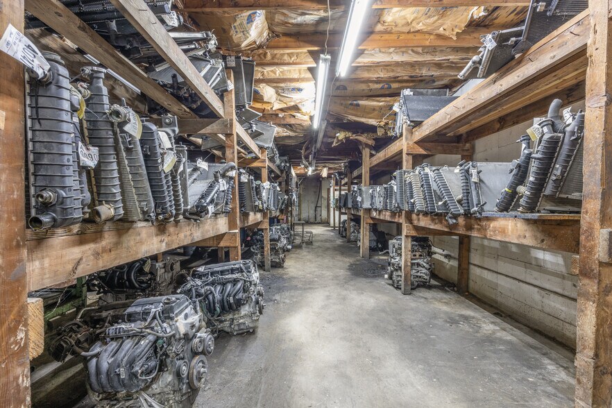 More Photos Of 1021 E Hendron Chapel Rd, Knoxville Manufacturing For Sale