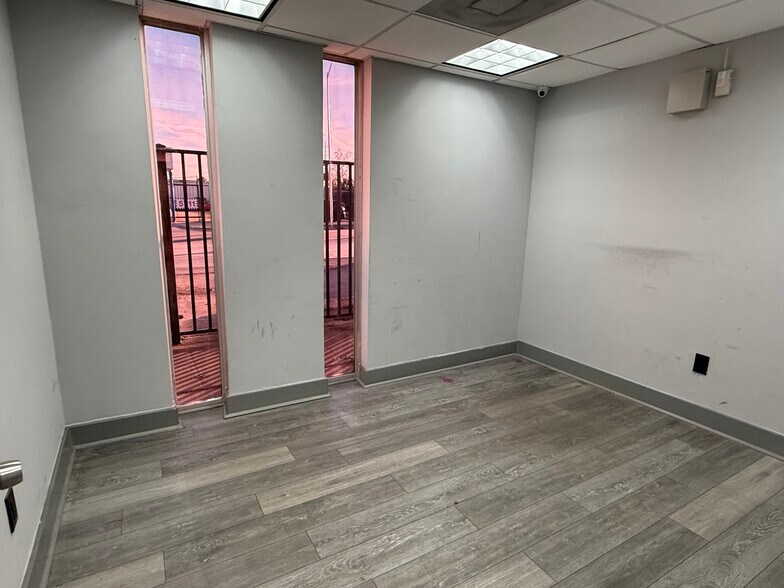 More Photos Of 5710 Star Ln, Houston Warehouse For Lease