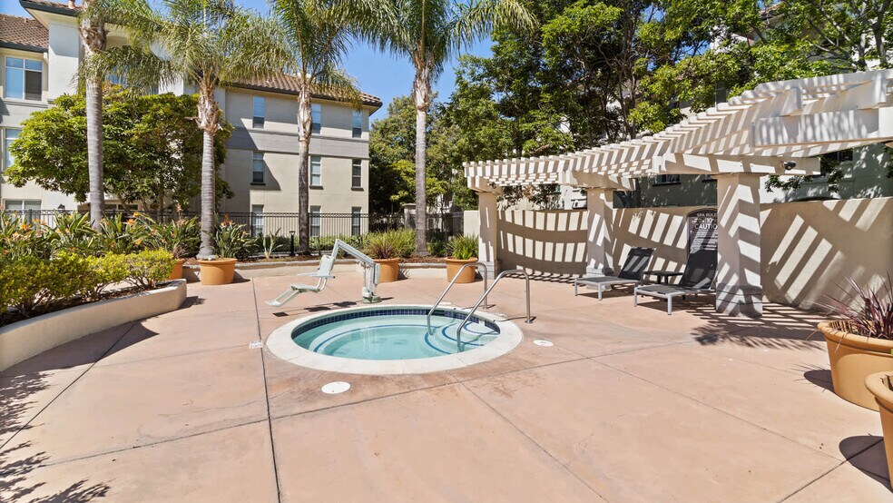 More Photos Of 1001-1101 Park Pl, San Mateo Apartments For Lease