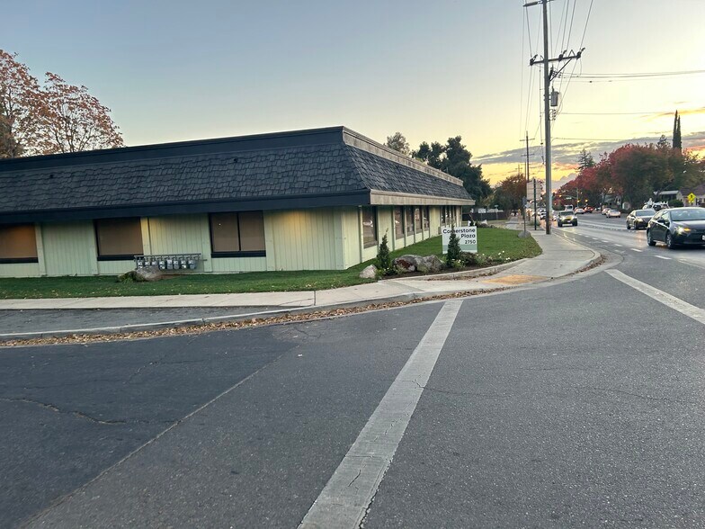 More Photos Of 2750 G St, Merced Office For Lease