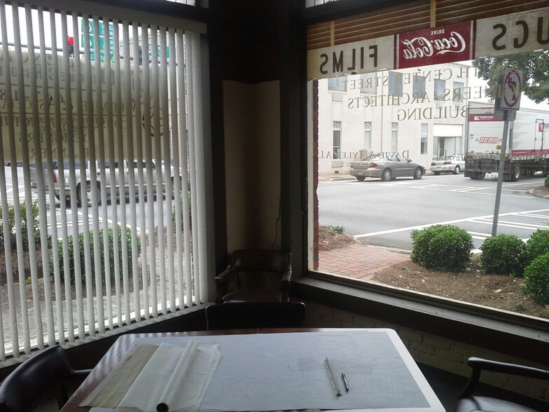 More Photos Of 101 S Center St, Thomaston Office Residential For Lease