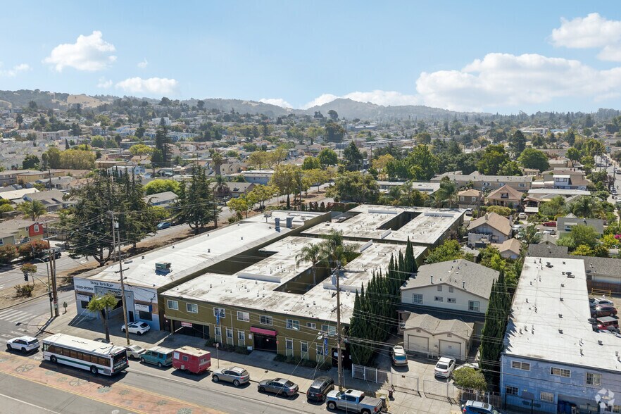 More Photos Of 2125 92nd Ave, Oakland Apartments For Sale