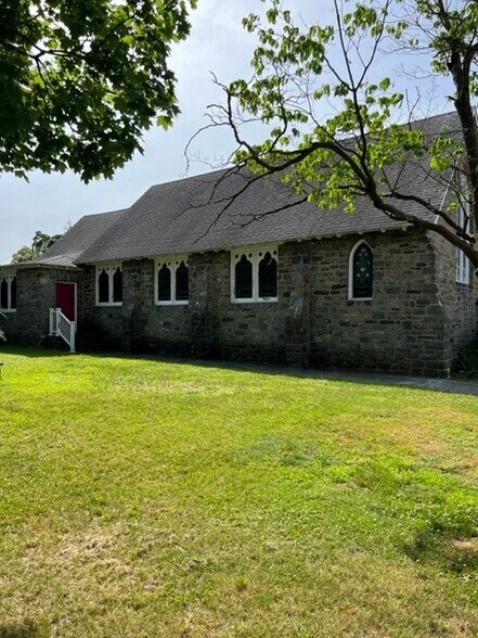More Photos Of 911 N Commerce St St, Paulsboro Religious Facility For Sale