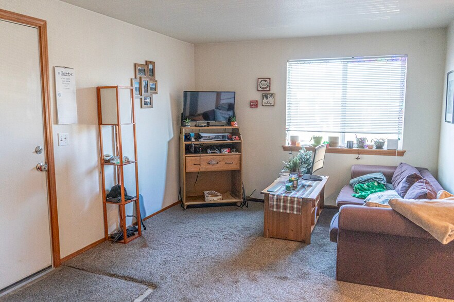 More Photos Of 423 SW 155th St, Seattle Apartments For Sale