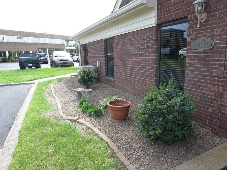 More Photos Of 9115 Leesgate Rd, Louisville Medical For Lease