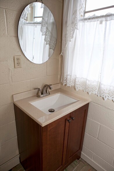 More Photos Of 117 E Fesler St, Santa Maria Office For Sale