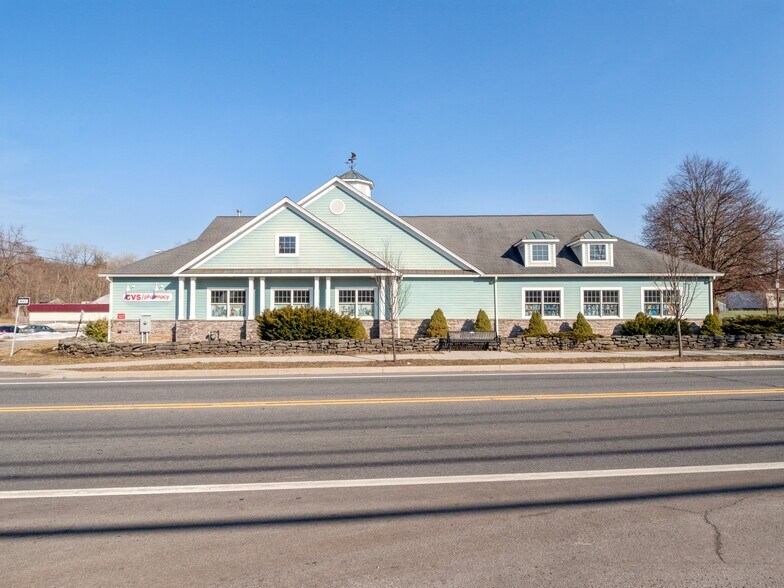 More Photos Of 4170 Albany Post Rd, Hyde Park Freestanding For Sale