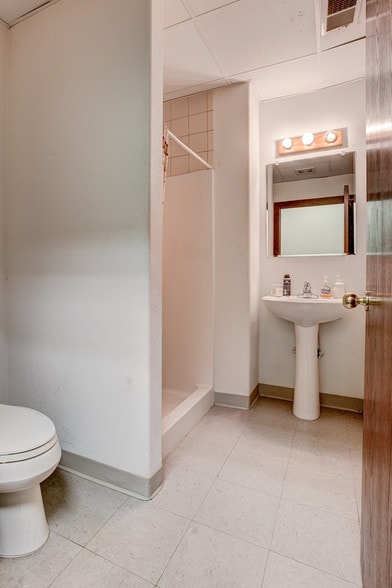 More Photos Of 309 S Link Ln, Fort Collins Unknown For Lease