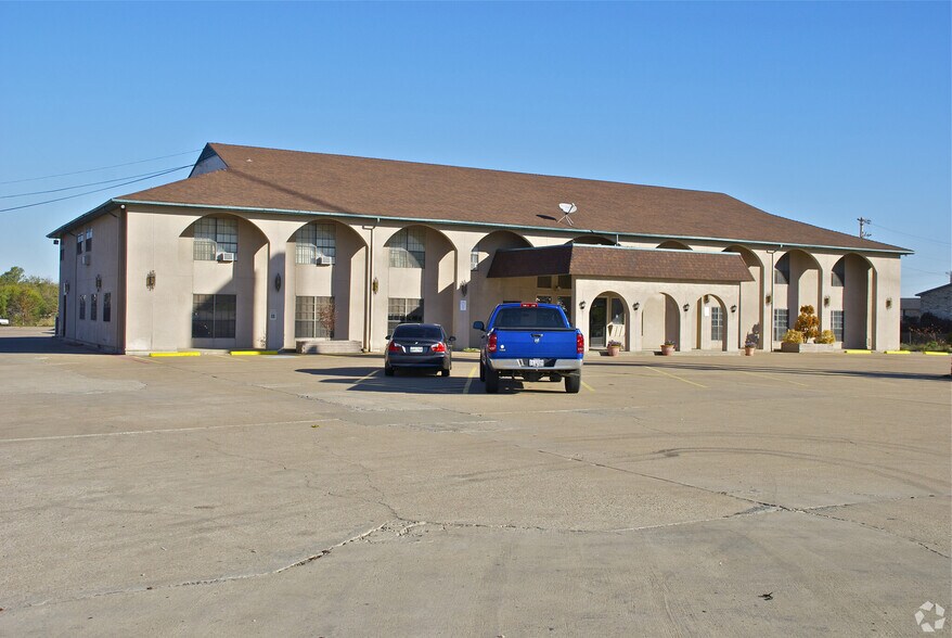 More Photos Of 1216 Interstate Highway 30, Greenville Hotel For Sale