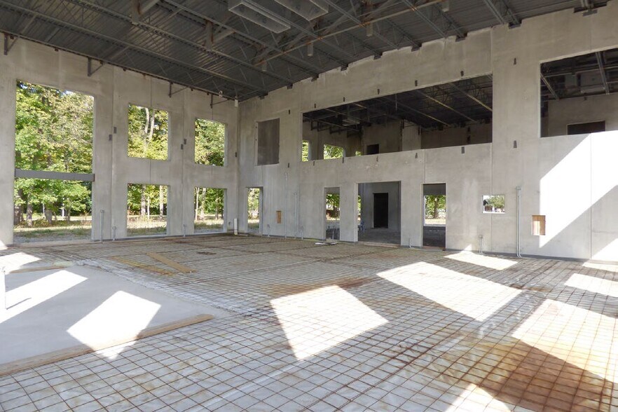 More Photos Of 1355 Arrowhead Dr, Maumee Lodge Meeting Hall For Sale