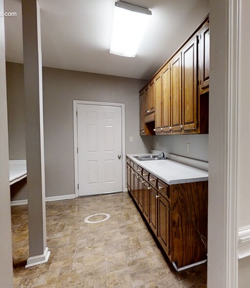 28 Lee St, Winder, GA 30680 Office For Lease