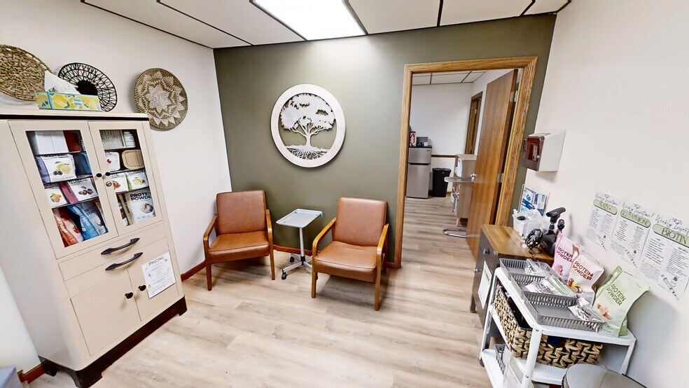 More Photos Of 103-105 103-105 E 27th St, Hays Office For Sale