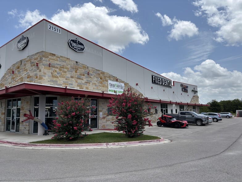 More Photos Of 21511 I 35, Kyle General Retail For Lease