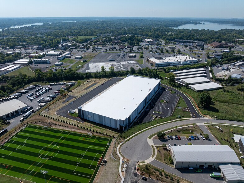 More Photos Of 230 Innovation Way, Hendersonville Warehouse For Lease