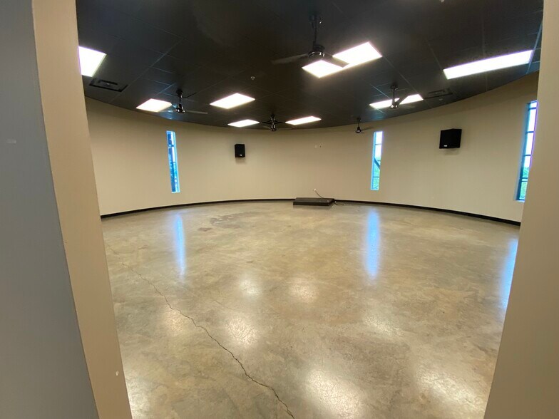 More Photos Of 3474 Sawmill Dr, Powell Health Club For Sale