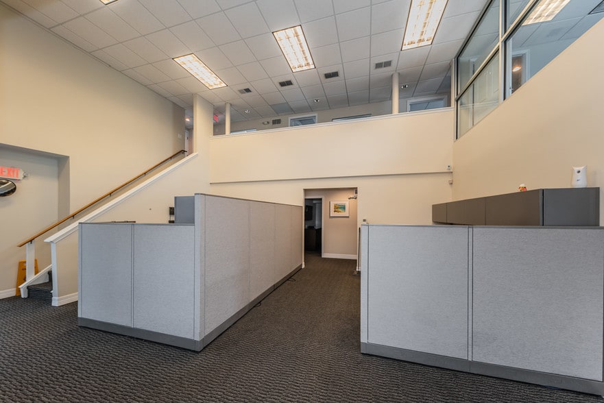 More Photos Of 1663 1st Ave S, Saint Petersburg Office Residential For Lease
