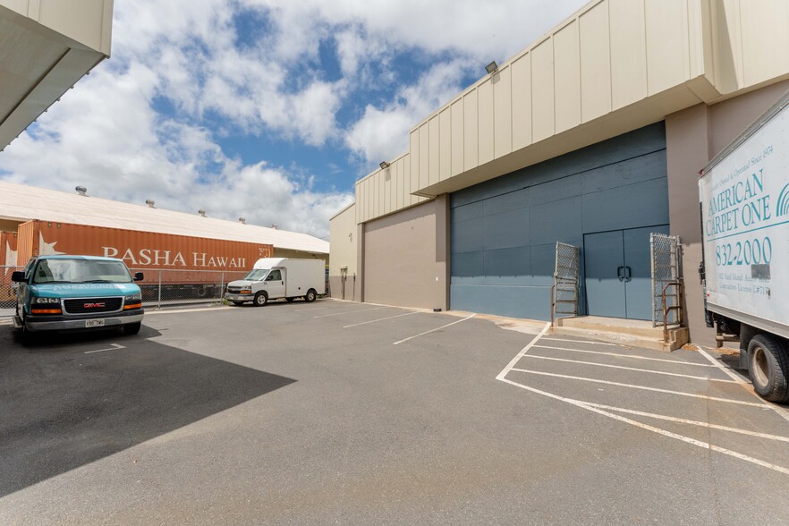 Primary Photo Of 2290 Alahao Pl, Honolulu Unknown For Lease