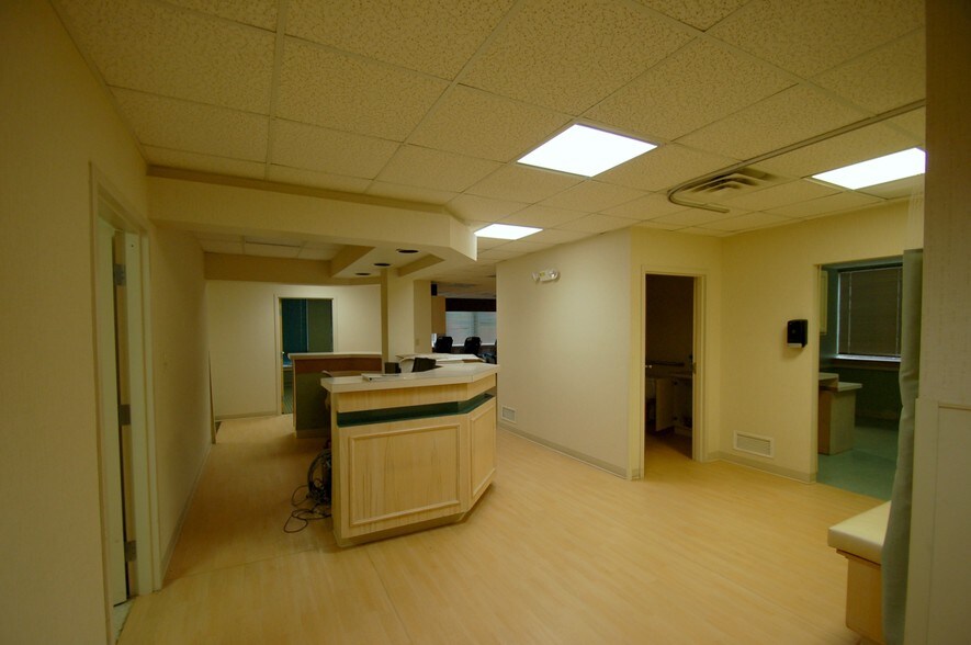 More Photos Of 8100 Ravines Edge Ct, Columbus Medical For Lease