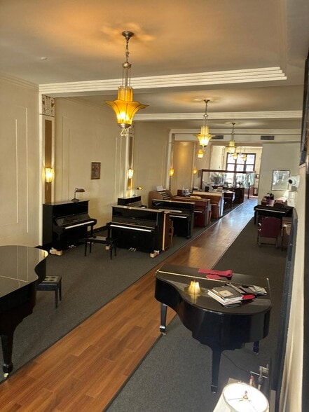 More Photos Of 1150 E Jersey St, Elizabeth Storefront For Sale